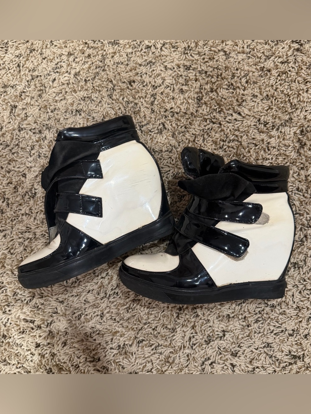 Liici Women’s Hidden Wedge Platform Sneakers